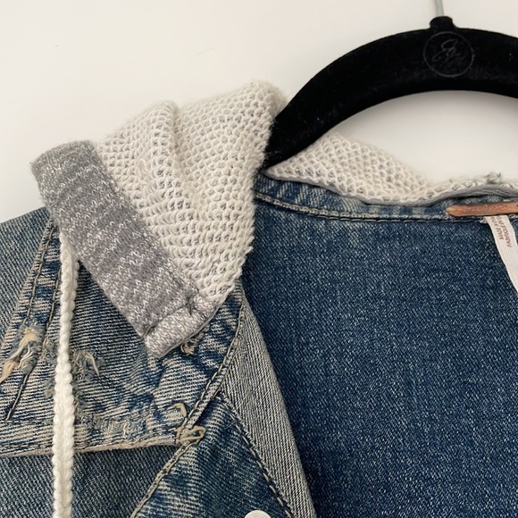 Free People Jean jacket with built-in hoodie US SMALL - Picture 7 of 12